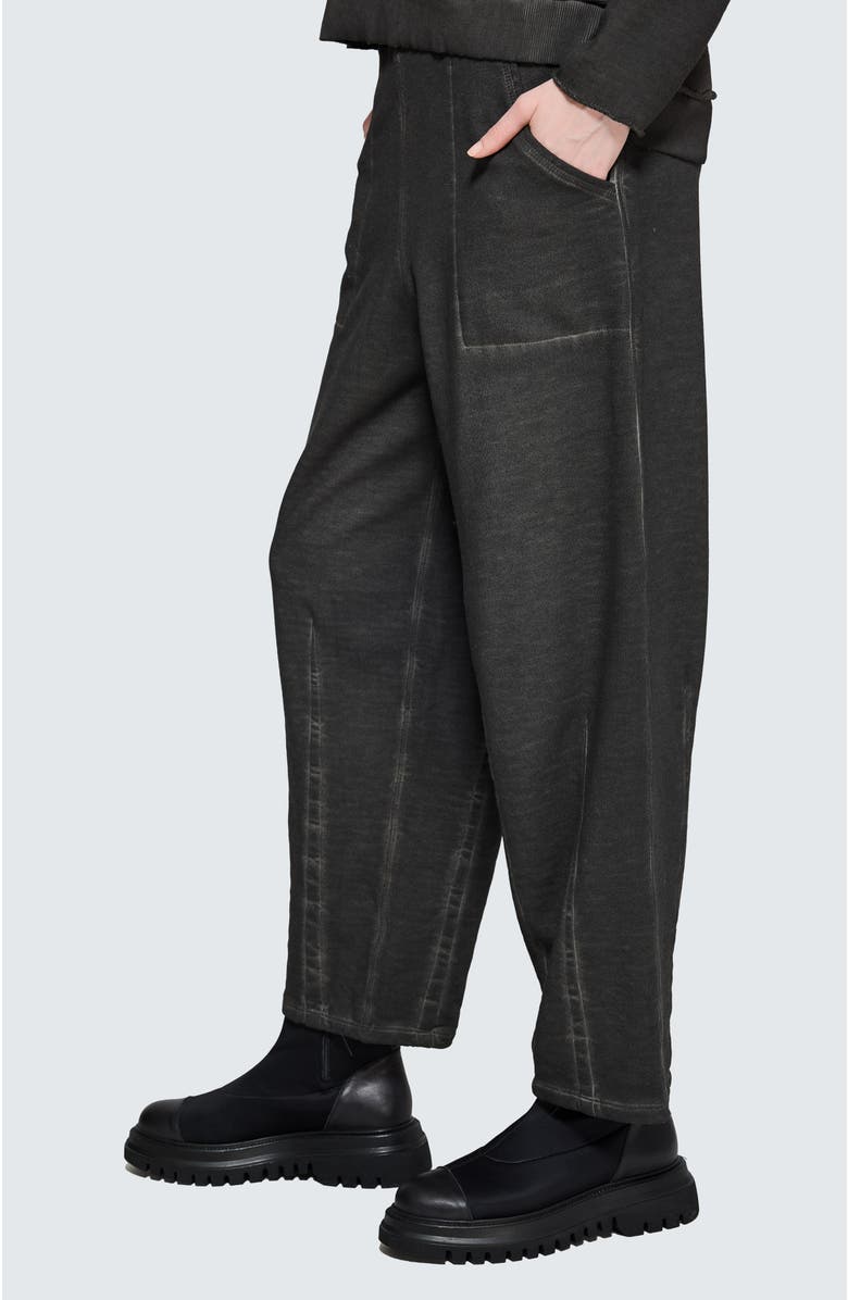 LUUKAA Tara Sculpted Tapered Pants, Alternate, color, Misty Black