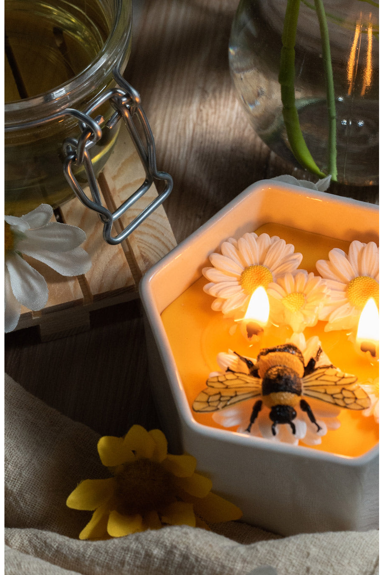 Daisy Beehive Candle Bowl, Alternate, color, Yellow Wax / White Bowl