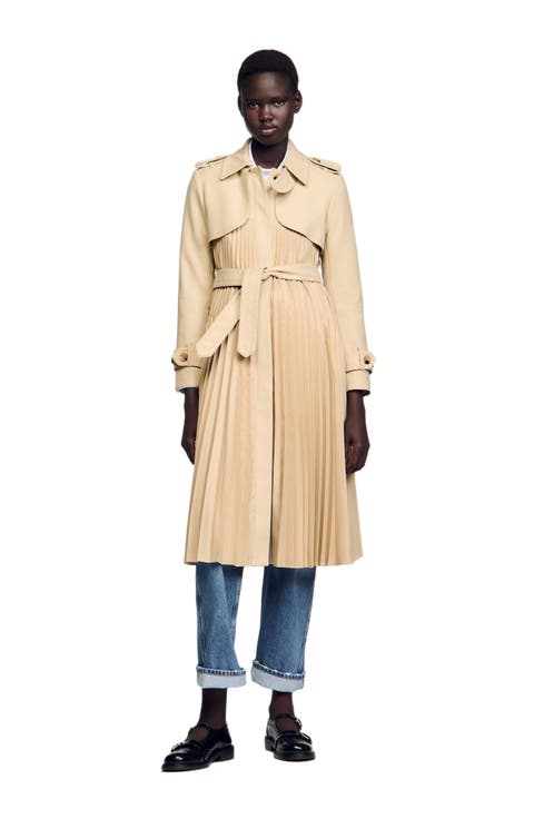 Pleated trench coat with belt