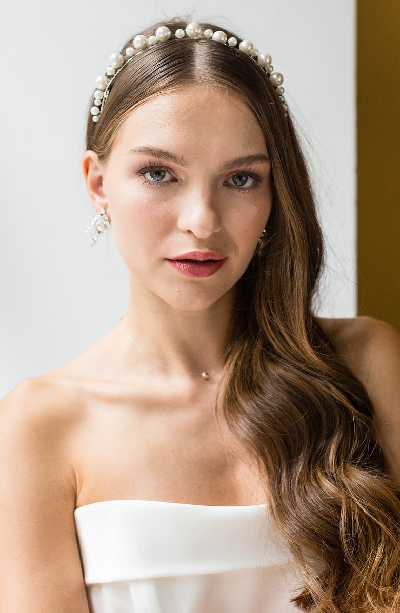 Brides & Hairpins Gabriela Halo Hair Comb, Main, color, Silver