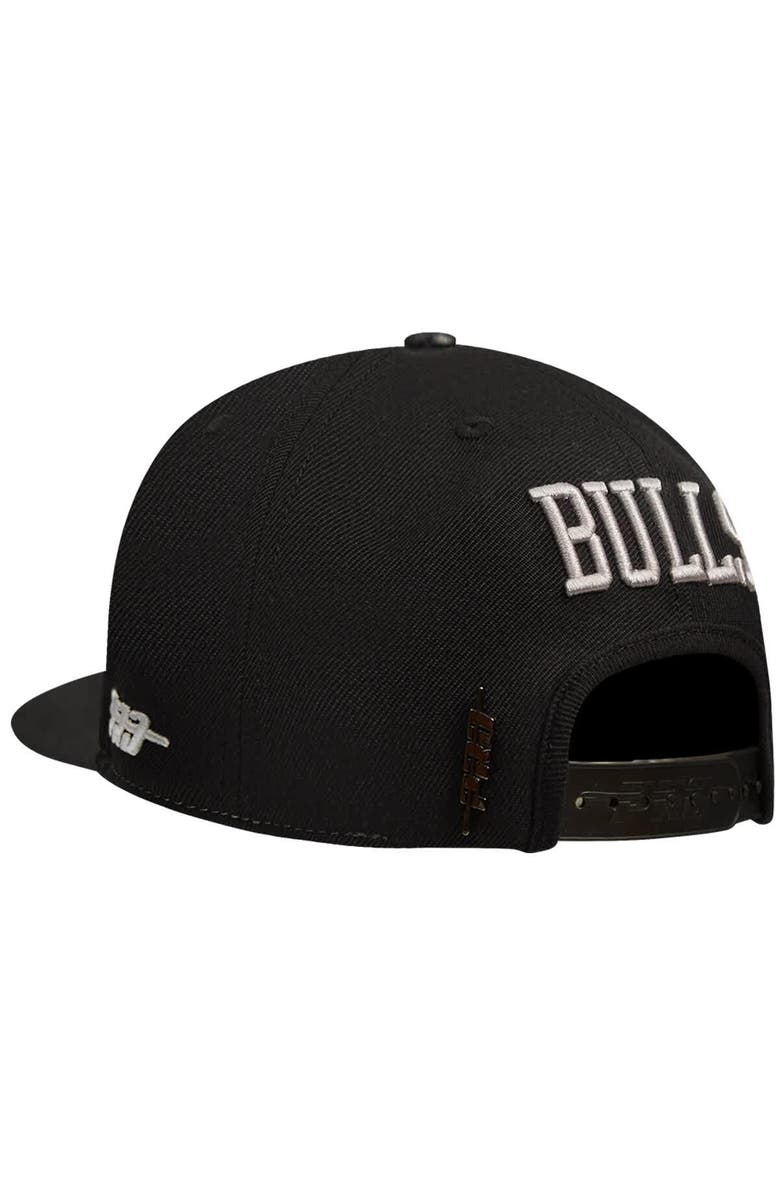 PRO STANDARD Men's Pro Standard  Cream Chicago Bulls French Terry Snapback Hat, Alternate, color, Cream