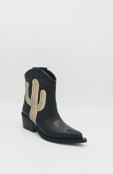 Oasis Western Cowboy Boots