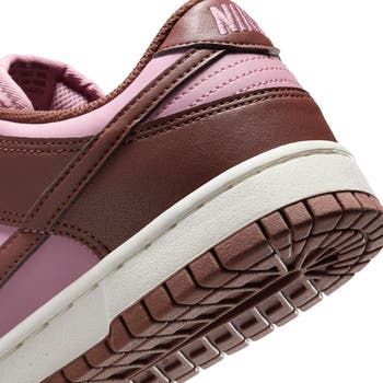 Dunk Low Next Nature Sneaker