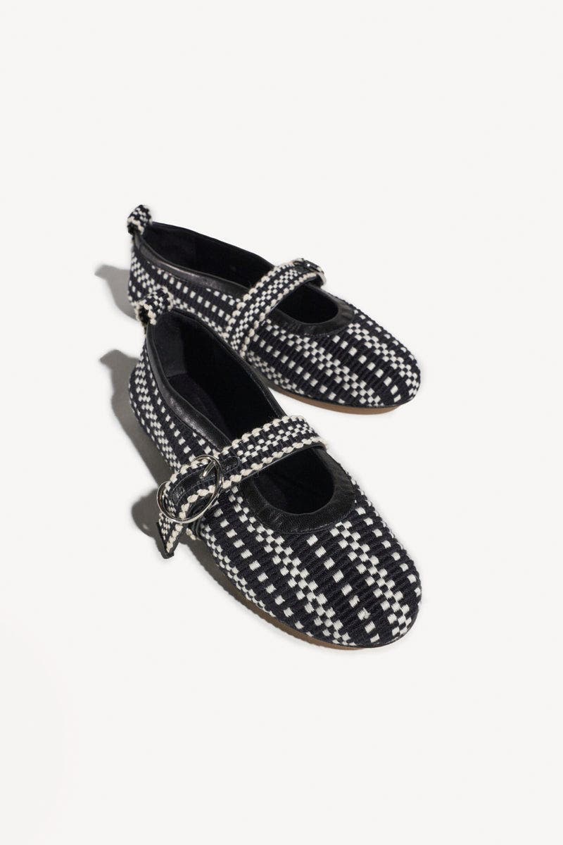 Amambaih Adela Sandals, Alternate, color, Ivory-Black