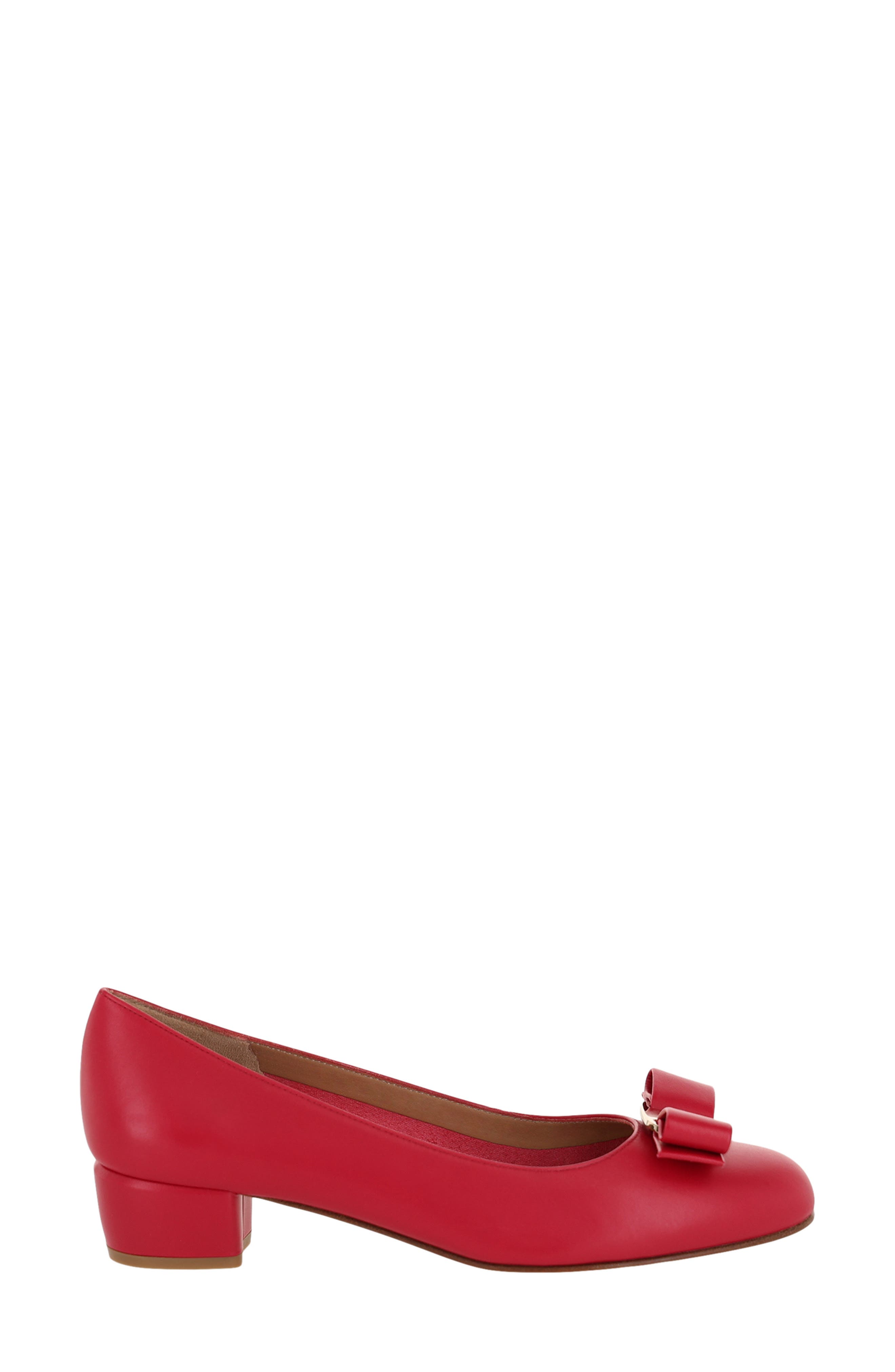 FERRAGAMO Vara Bow Pump, Alternate, color, 