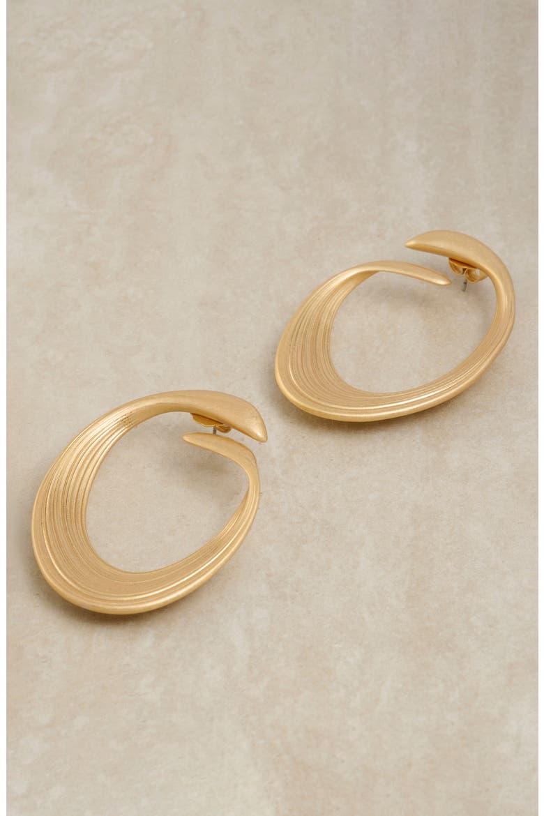 Birdie Brushed Twist Loop Earrings, Alternate, color, GOLD TONE