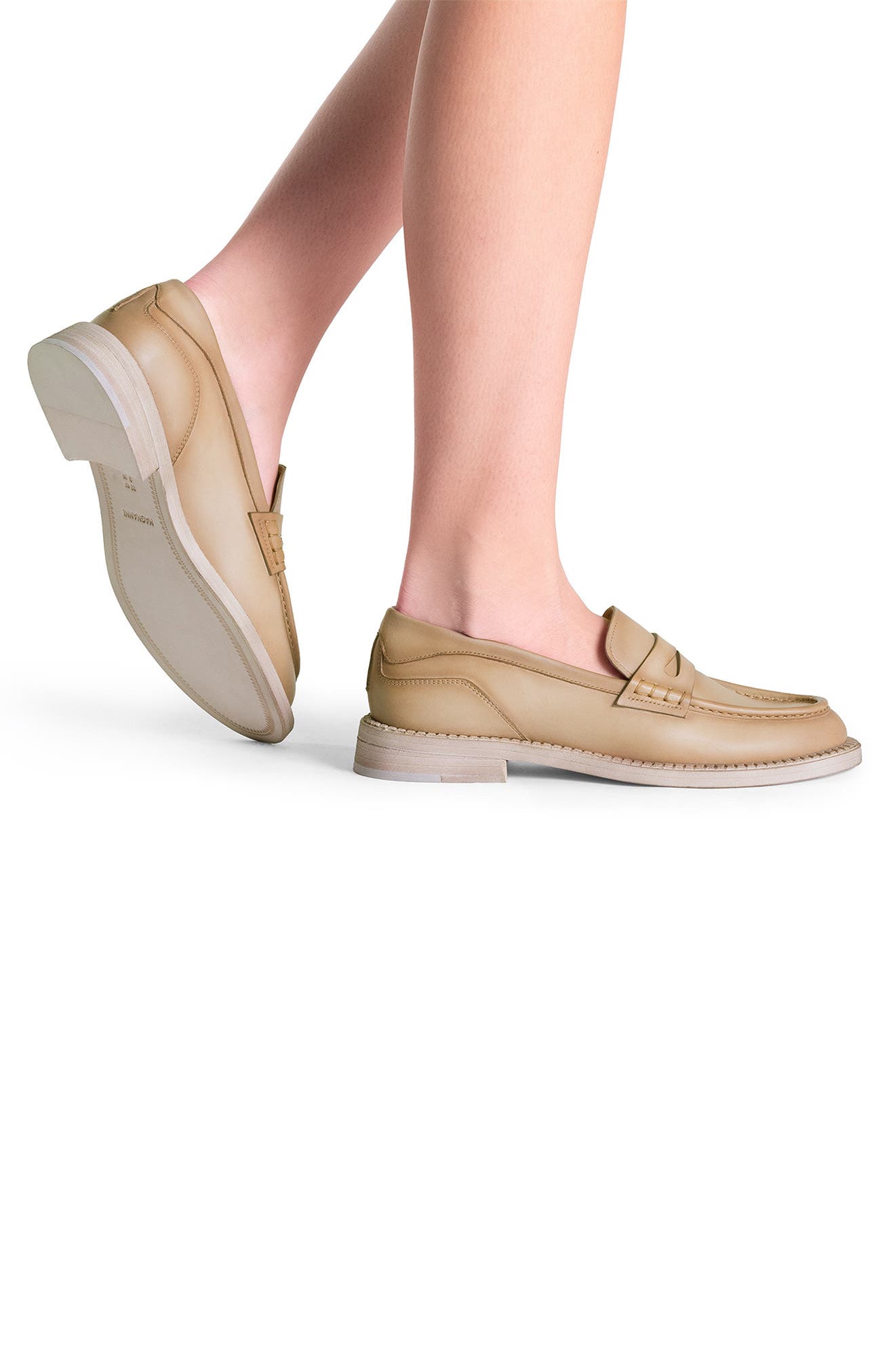 Magnanni Oaklynn Leather Loafer, Alternate, color, Taupe