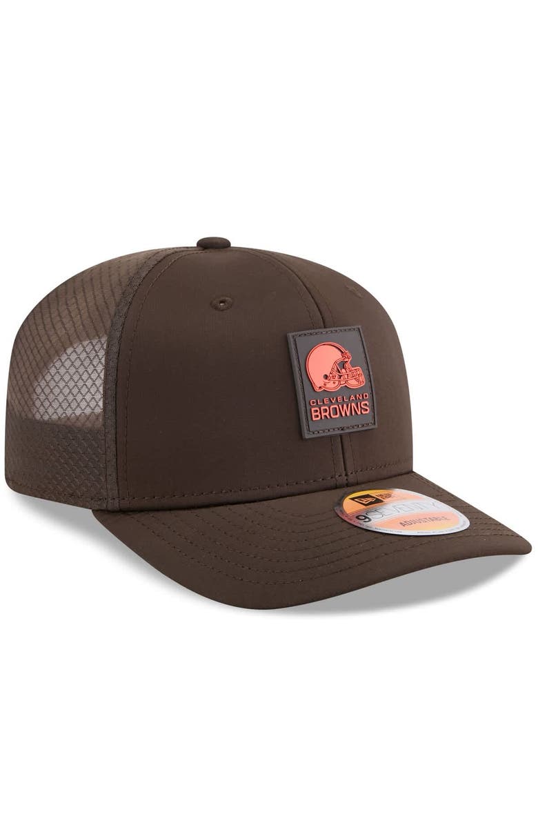 New Era Men's New Era Brown Cleveland Browns 2025 Sideline 9SEVENTY Trucker Adjustable Hat, Alternate, color, Brown