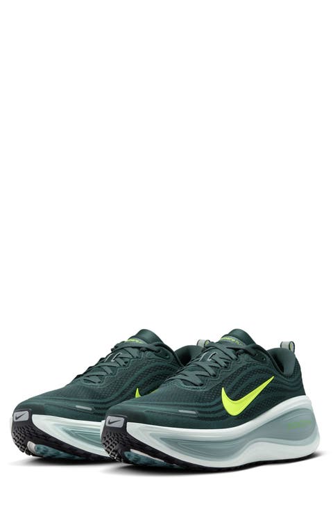 Vomero Plus Running Shoe (Men)