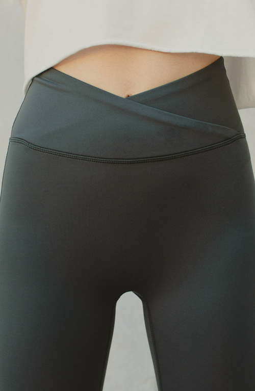 Kancan Karina Mid Rise Active Leggings In Green