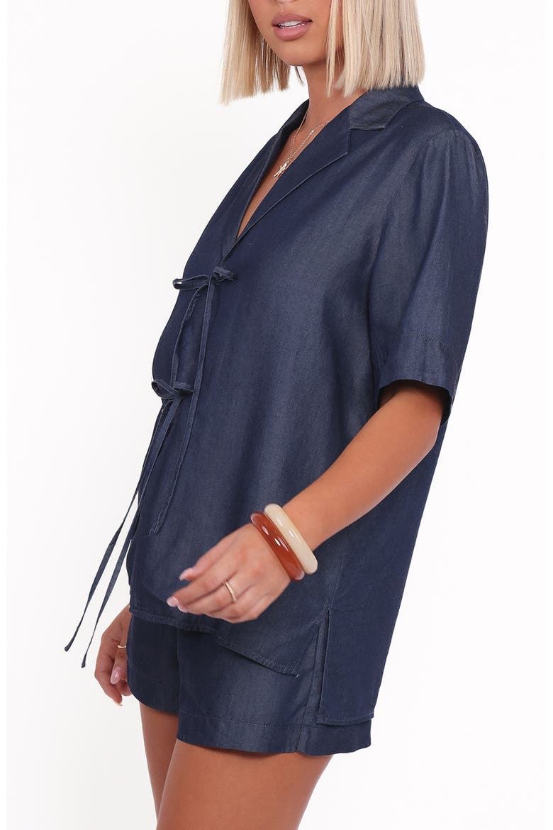 Aaliyah Tie Front Chambray Top, Alternate, color, DARK WASH