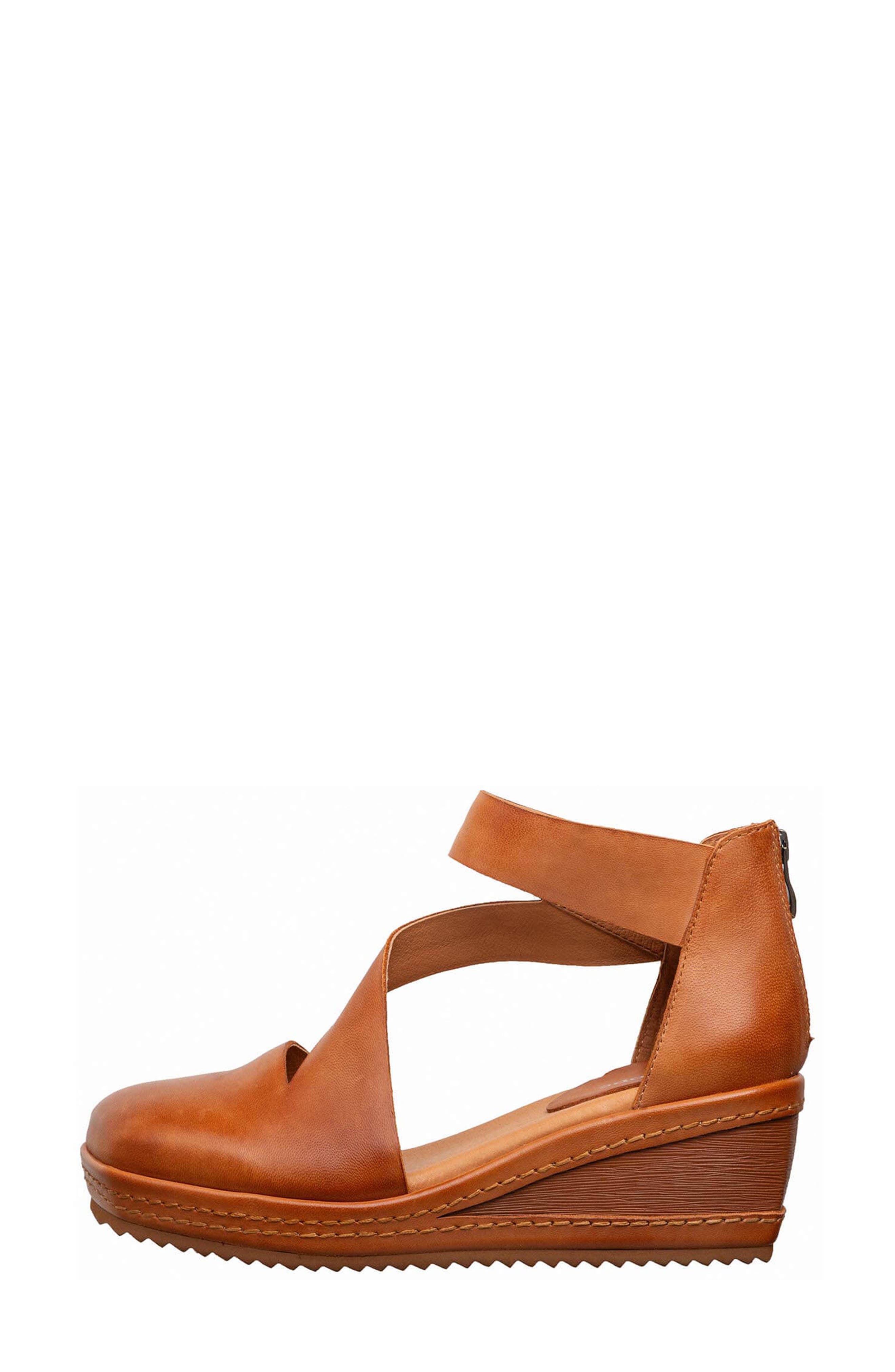 Suki Wedge Sandal, Alternate, color, CAMEL