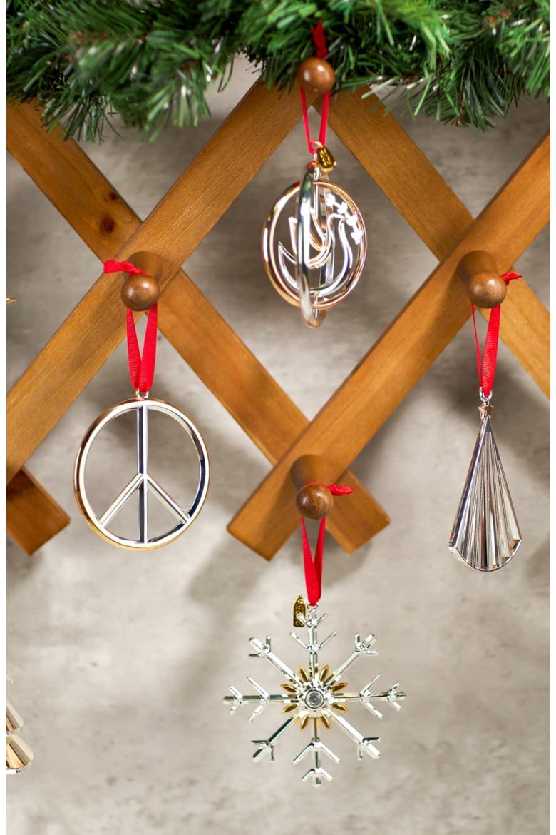Dangling Tree Ornament, Alternate, color, SILVER