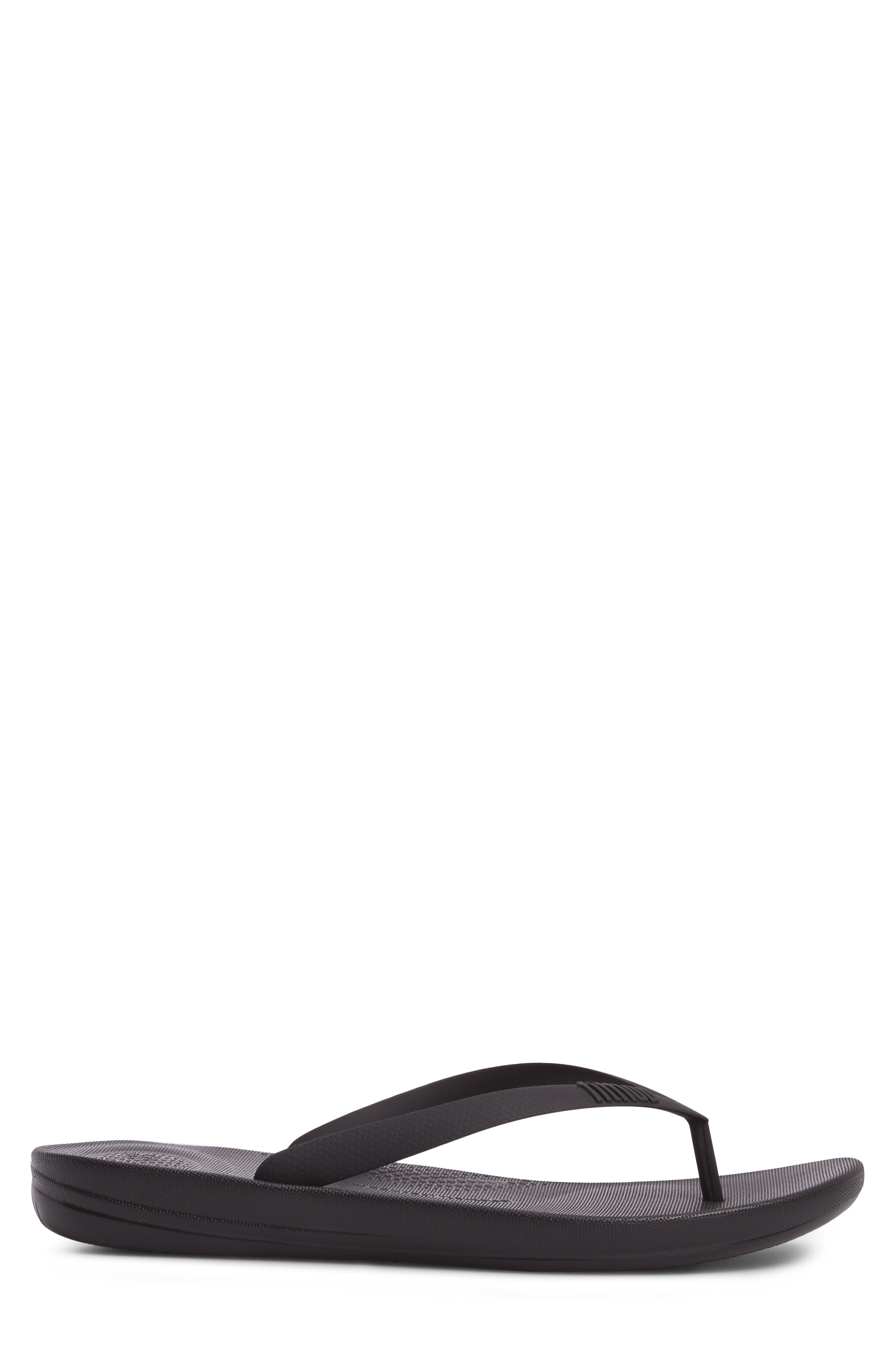 Iqushion ergonomic flip-flops, Alternate, color, BLACK RUBBER