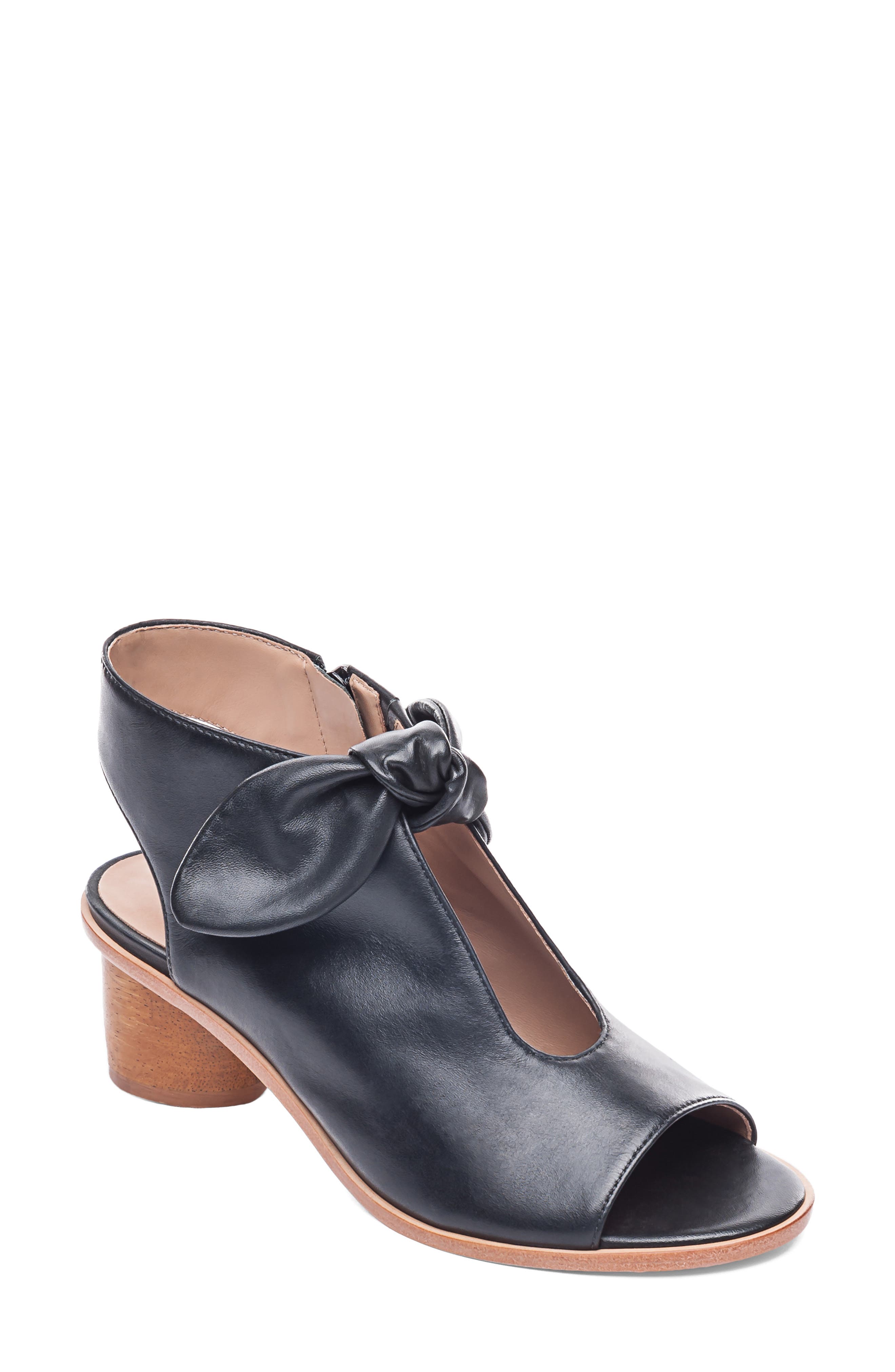 Bernardo Footwear Bernardo Luna Sandal, Main, color, 