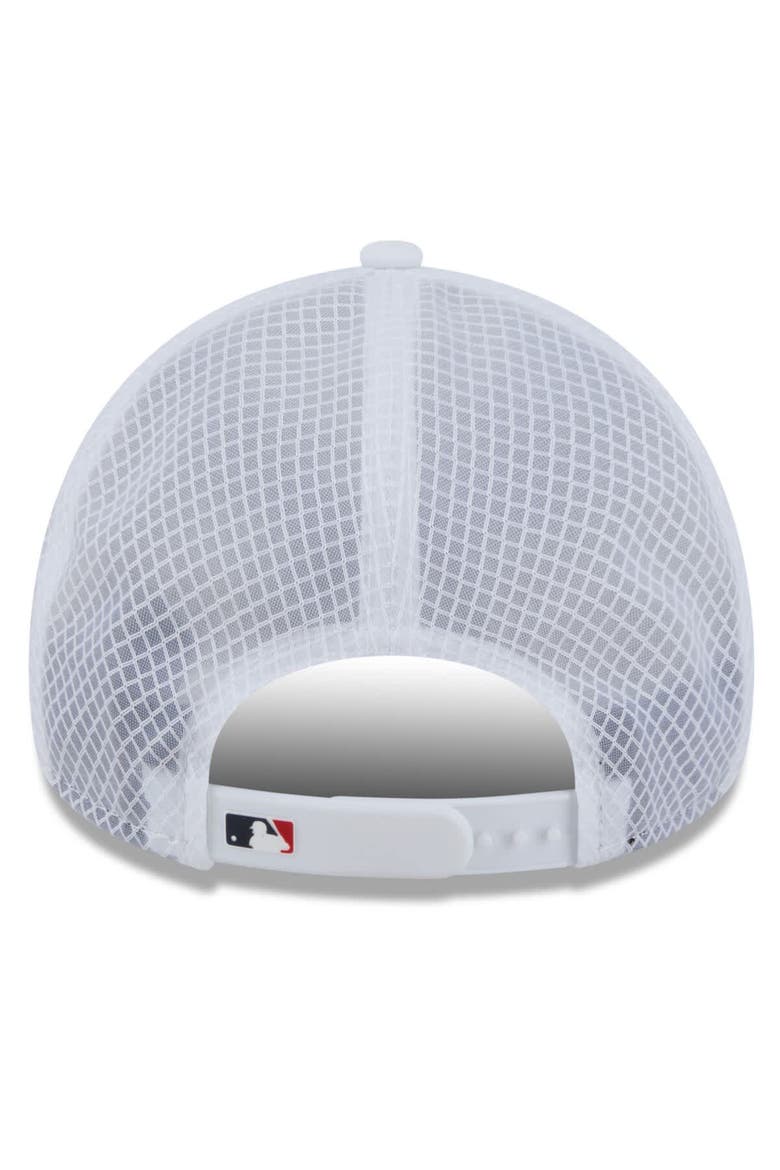 Men's New Era White Minnesota Twins 2026 Batting Practice Apex 9FORTY Adjustable Trucker Hat, Alternate, color, White