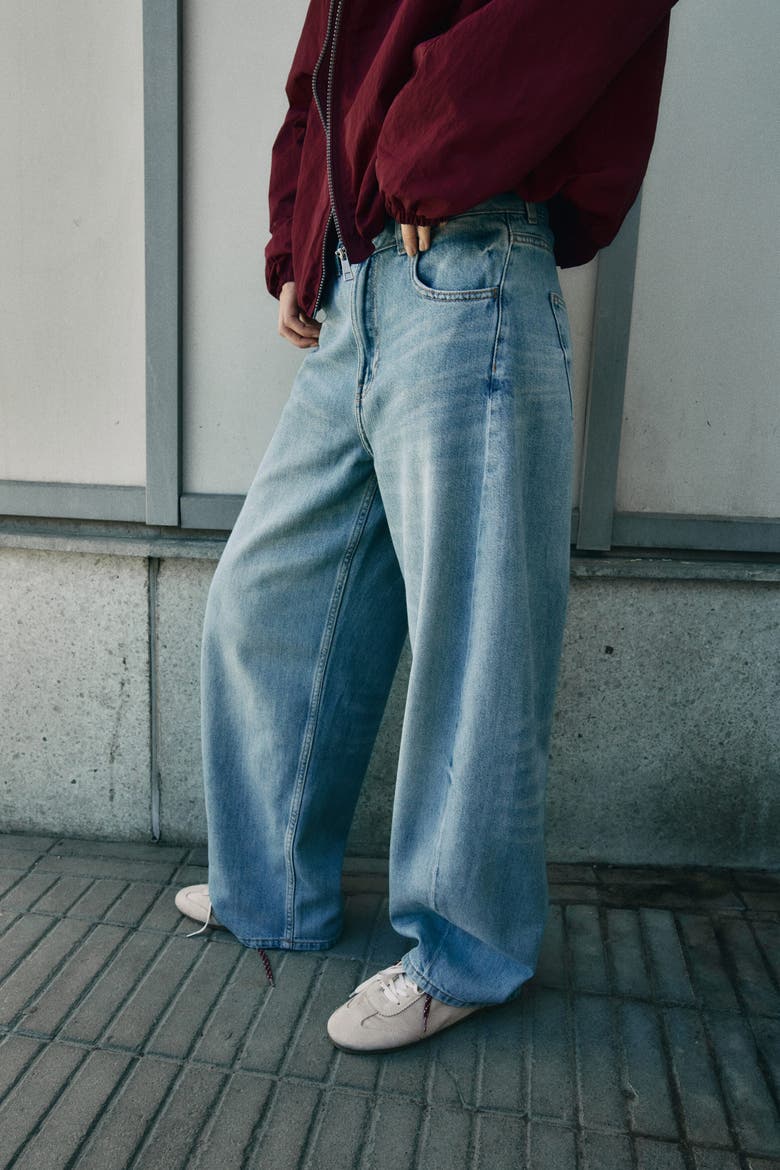 Barrel High Waist Jeans, Alternate, color, Light denim blue