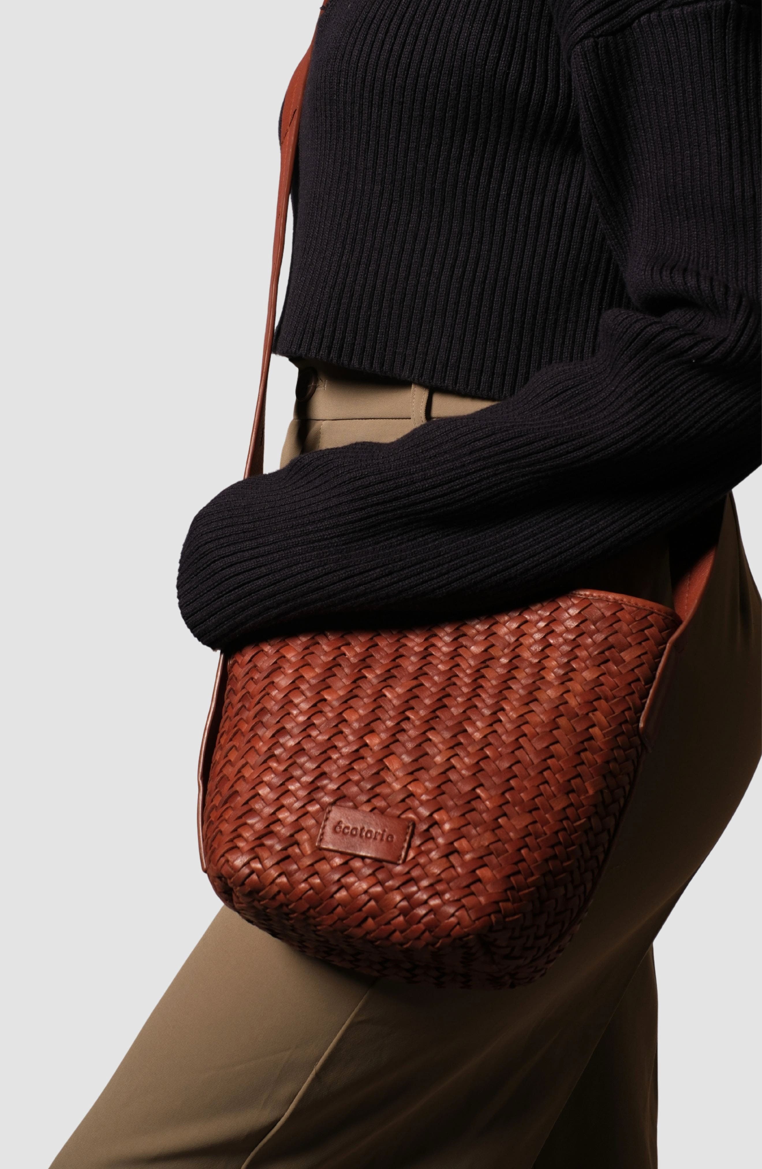 Ecotorie Waco Leather Bucket Bag, Alternate, color, Brandy