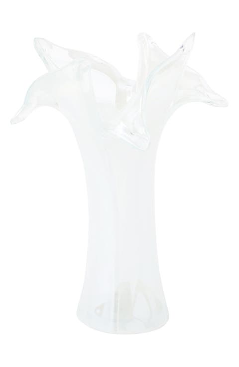 Onda White Glass Twisted Flower Vase