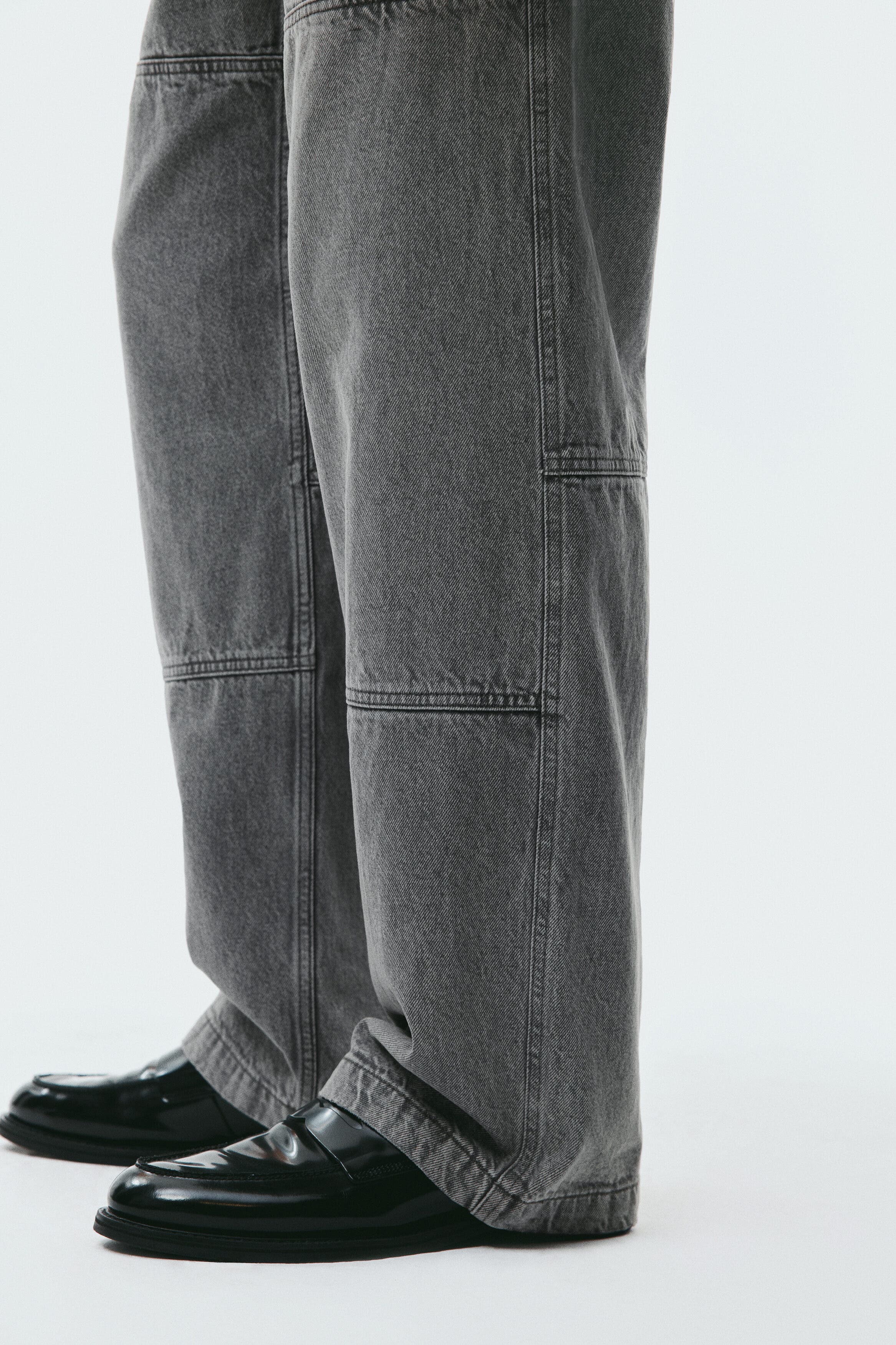 Loose Fit Worker Jeans - image 4