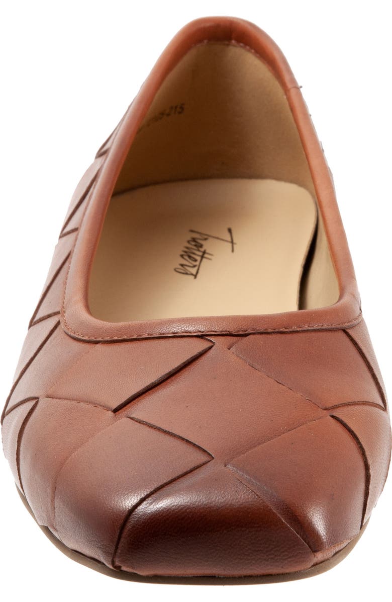 Trotters Hanny Flat, Alternate, color, Luggage Leather