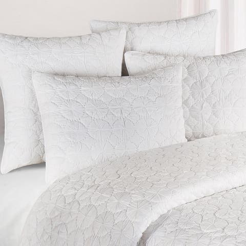 Mara Quilt Collection