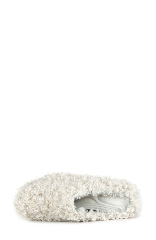 Azalea Wang Darwin Faux Shearling Clog In White