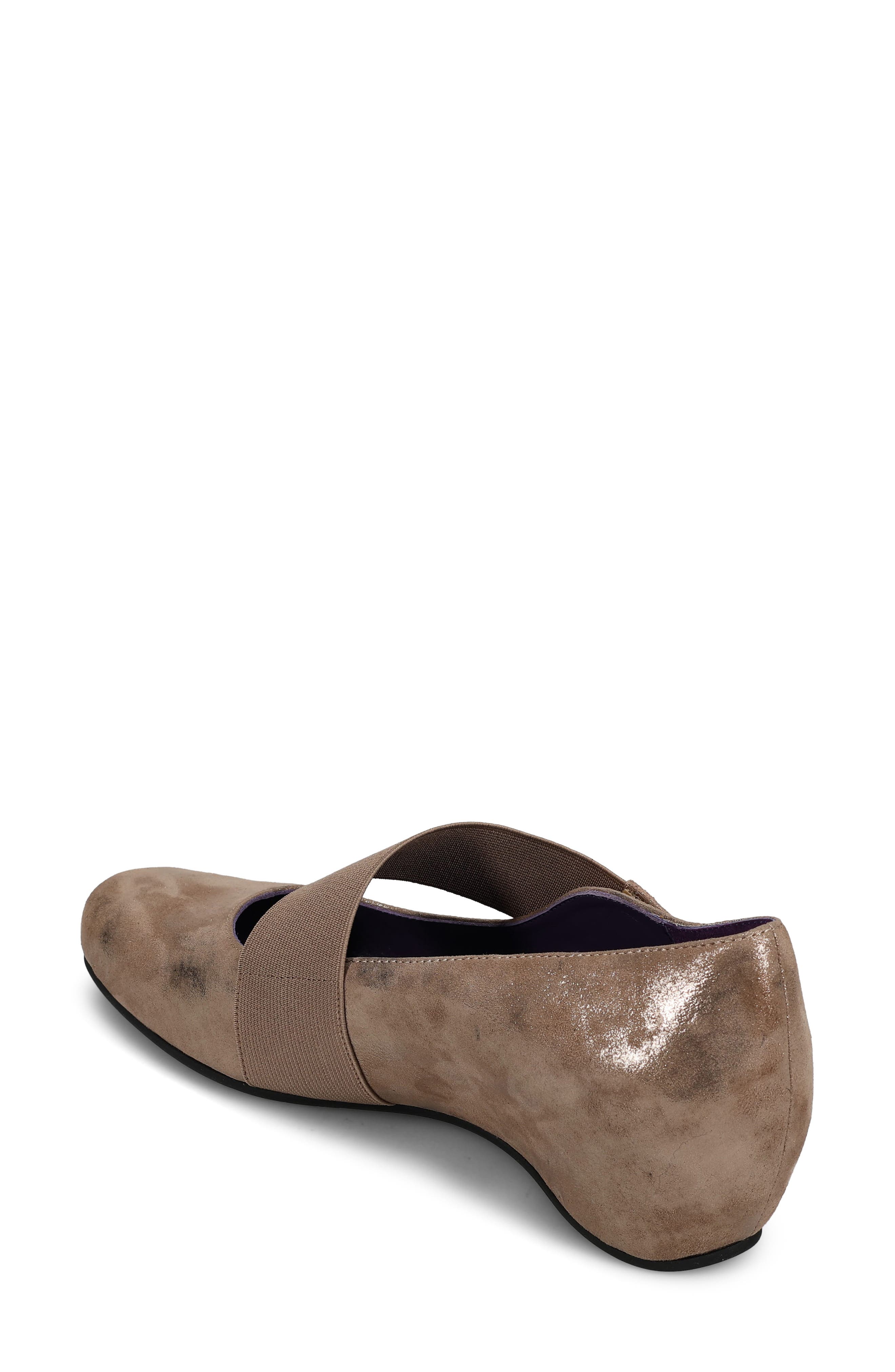 Mary Pump, Alternate, color, BRONZE