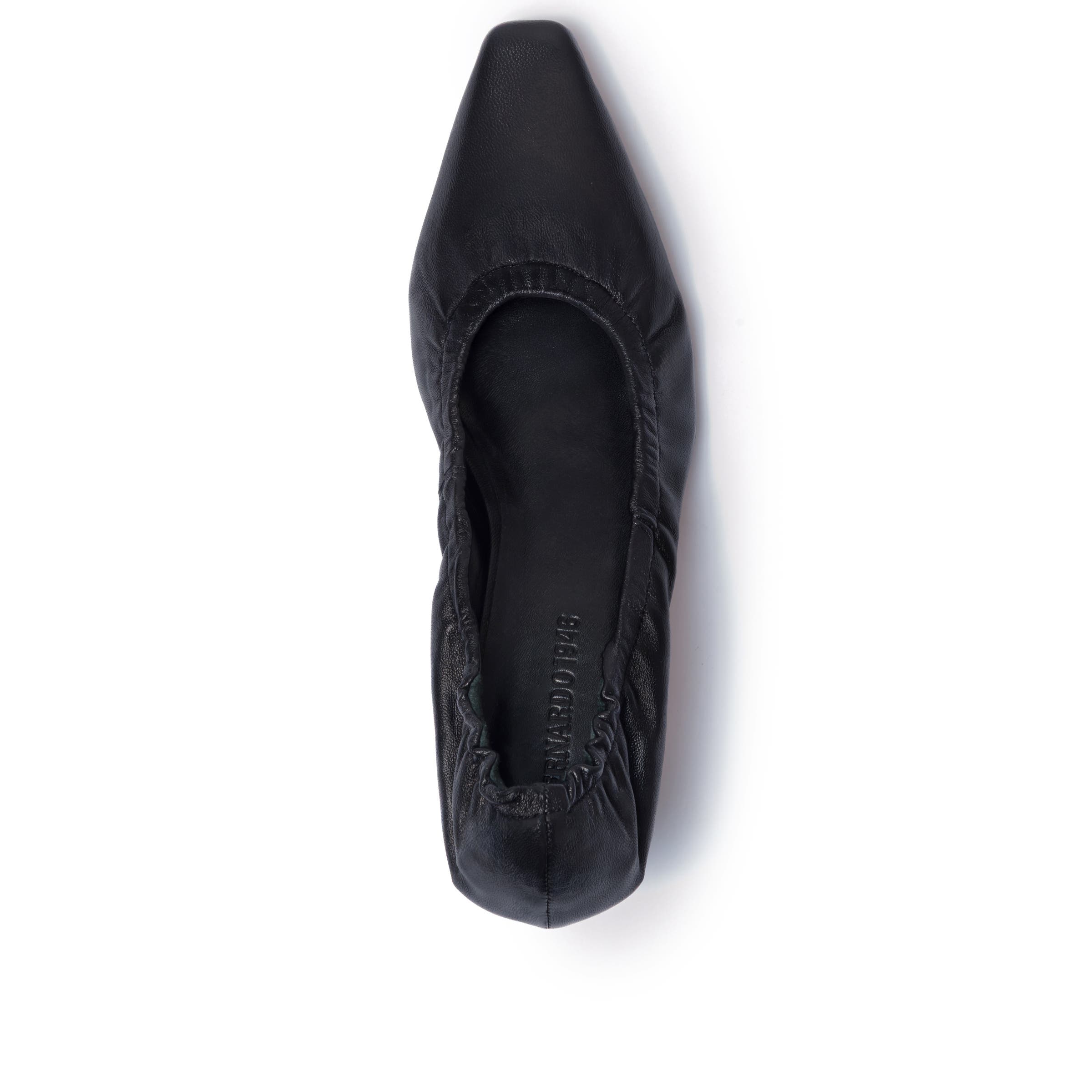 Bernardo 1946 Footwear Manu Pump, Alternate, color, Black