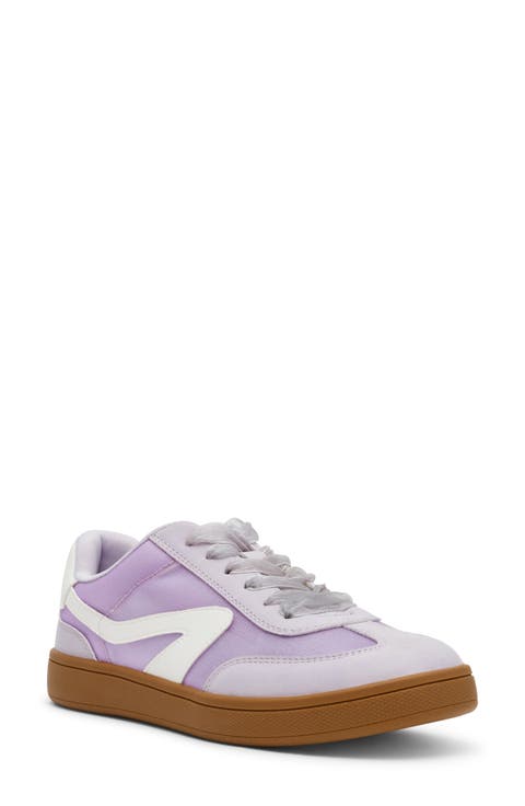 Voyage Sneaker (Women)