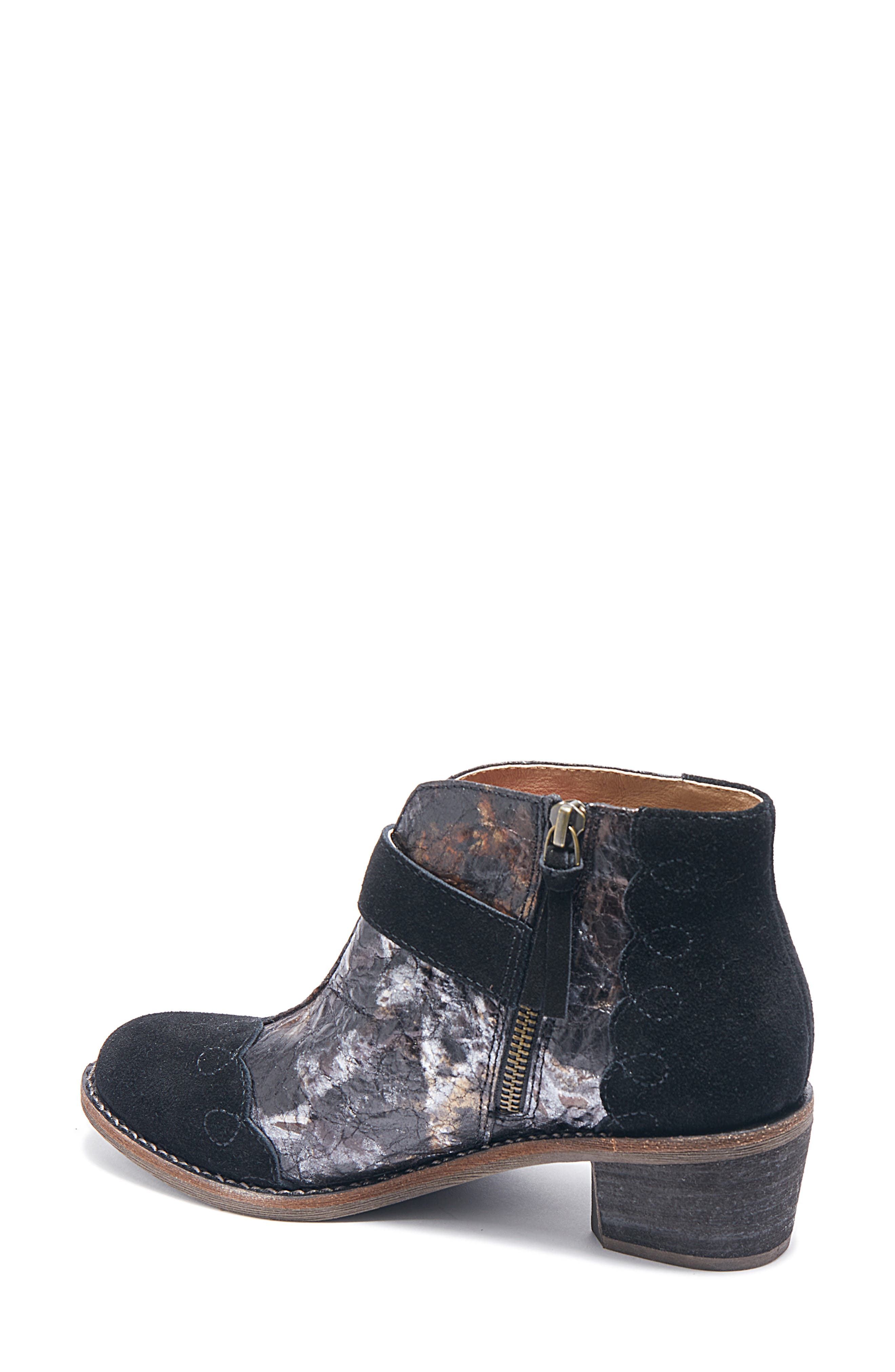 Hälsa Footwear Miranda Bootie, Alternate, color, Black