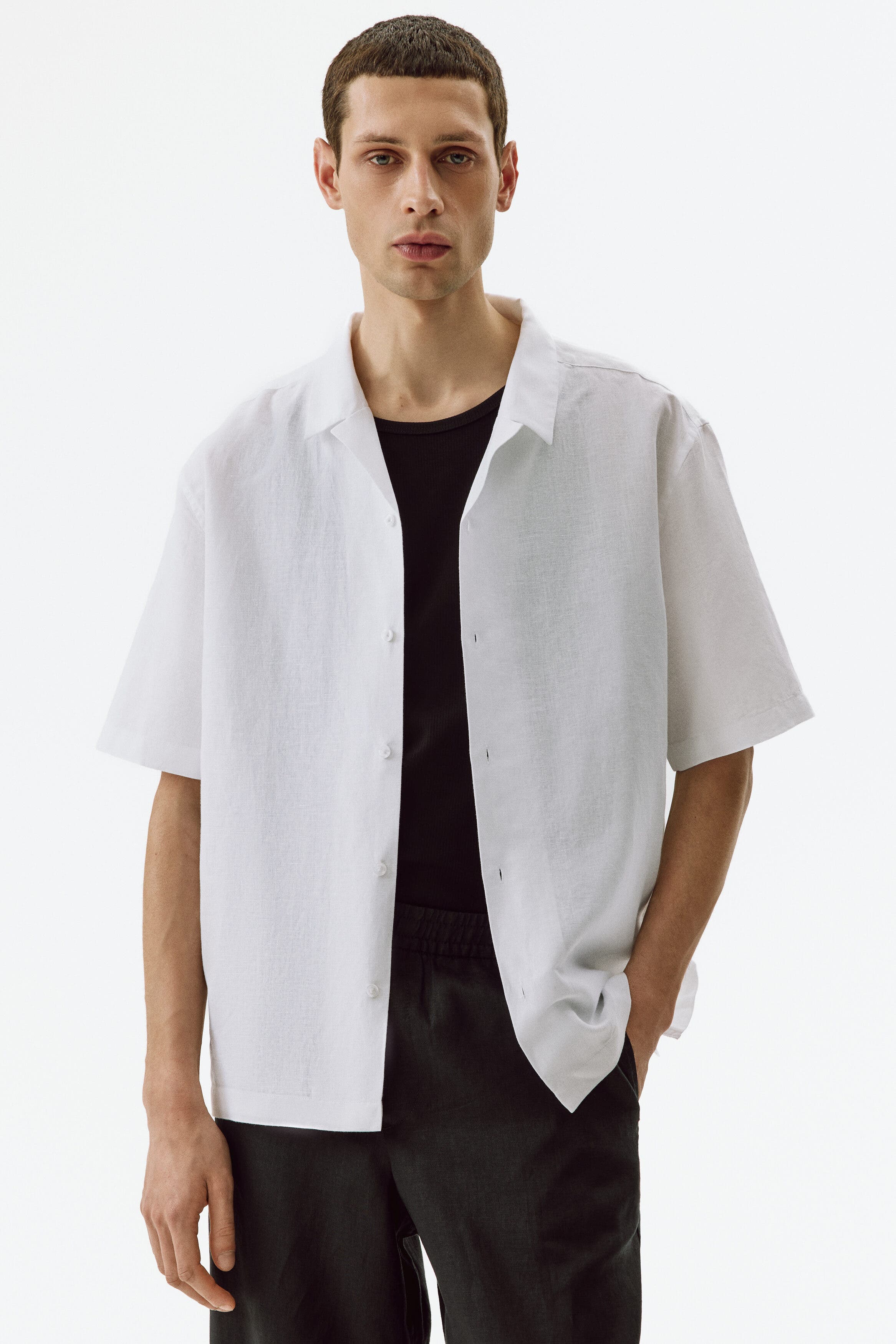 Relaxed-fit linen-blend resort shirt