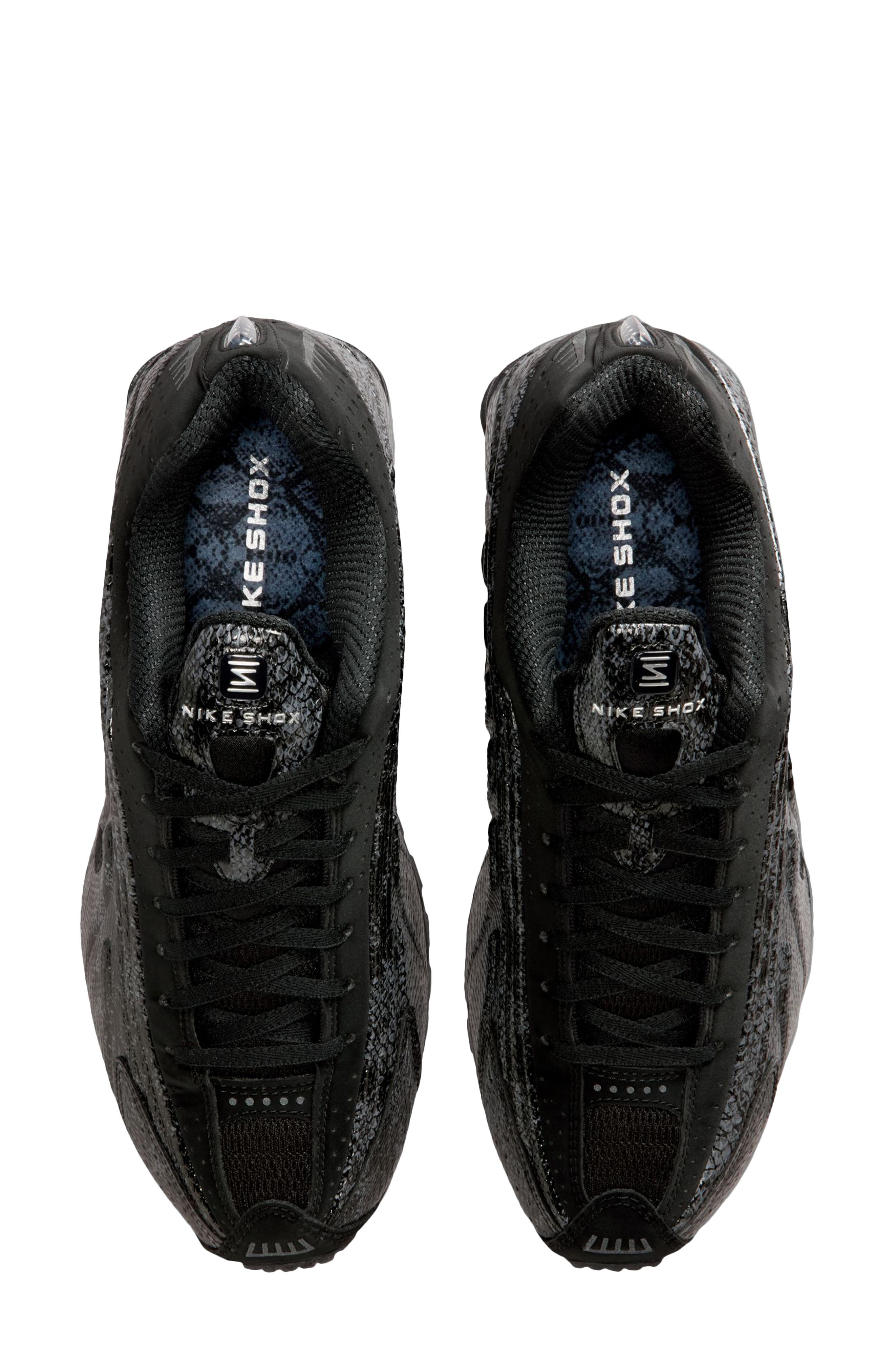 Jordan Shox R4 Sneaker, Alternate, color, Black/ Silver/ Dark Grey