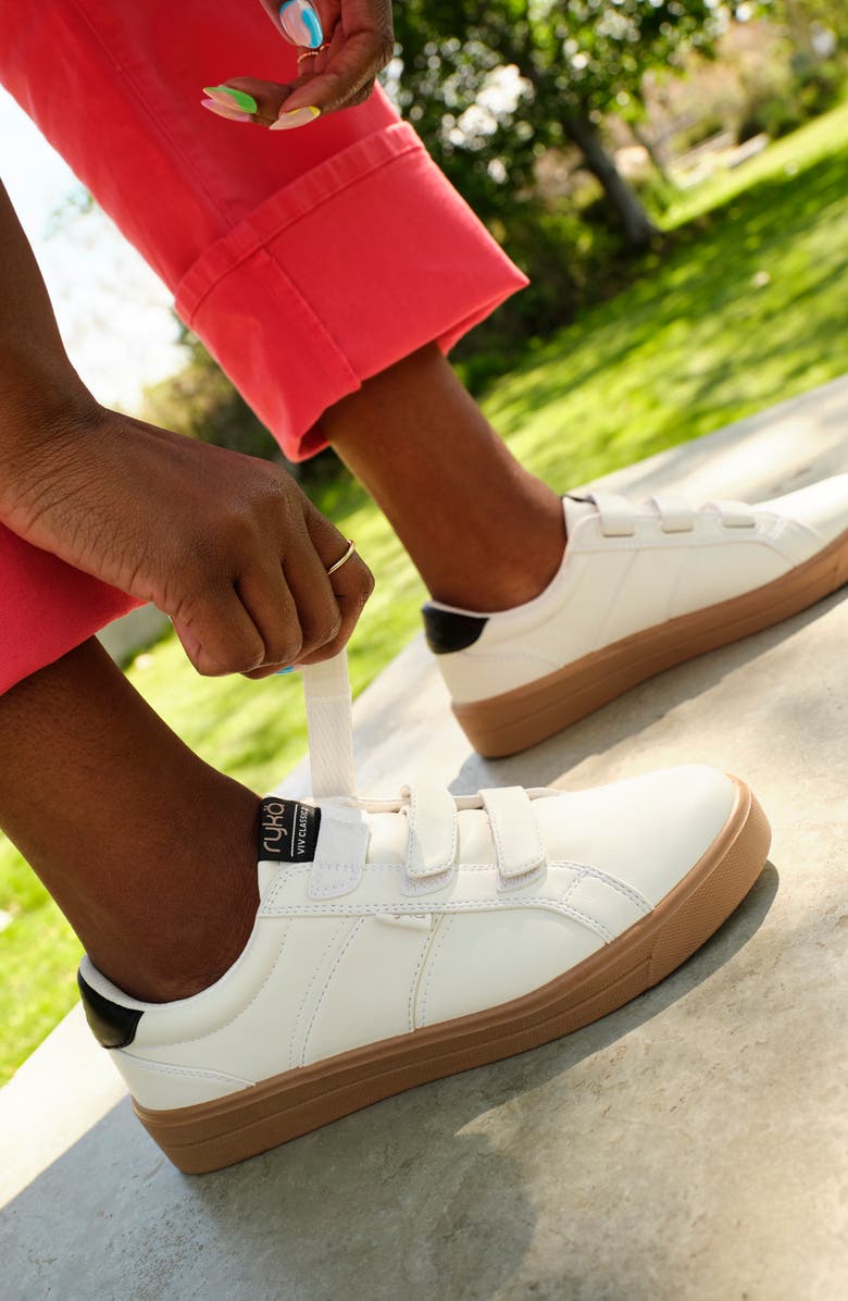 Rykä Viv 2 Classic Low Top Sneaker, Alternate, color, White/ Black