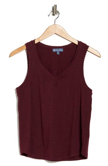 Democracy Scallop Trim Shell Tank Top In Burgundy