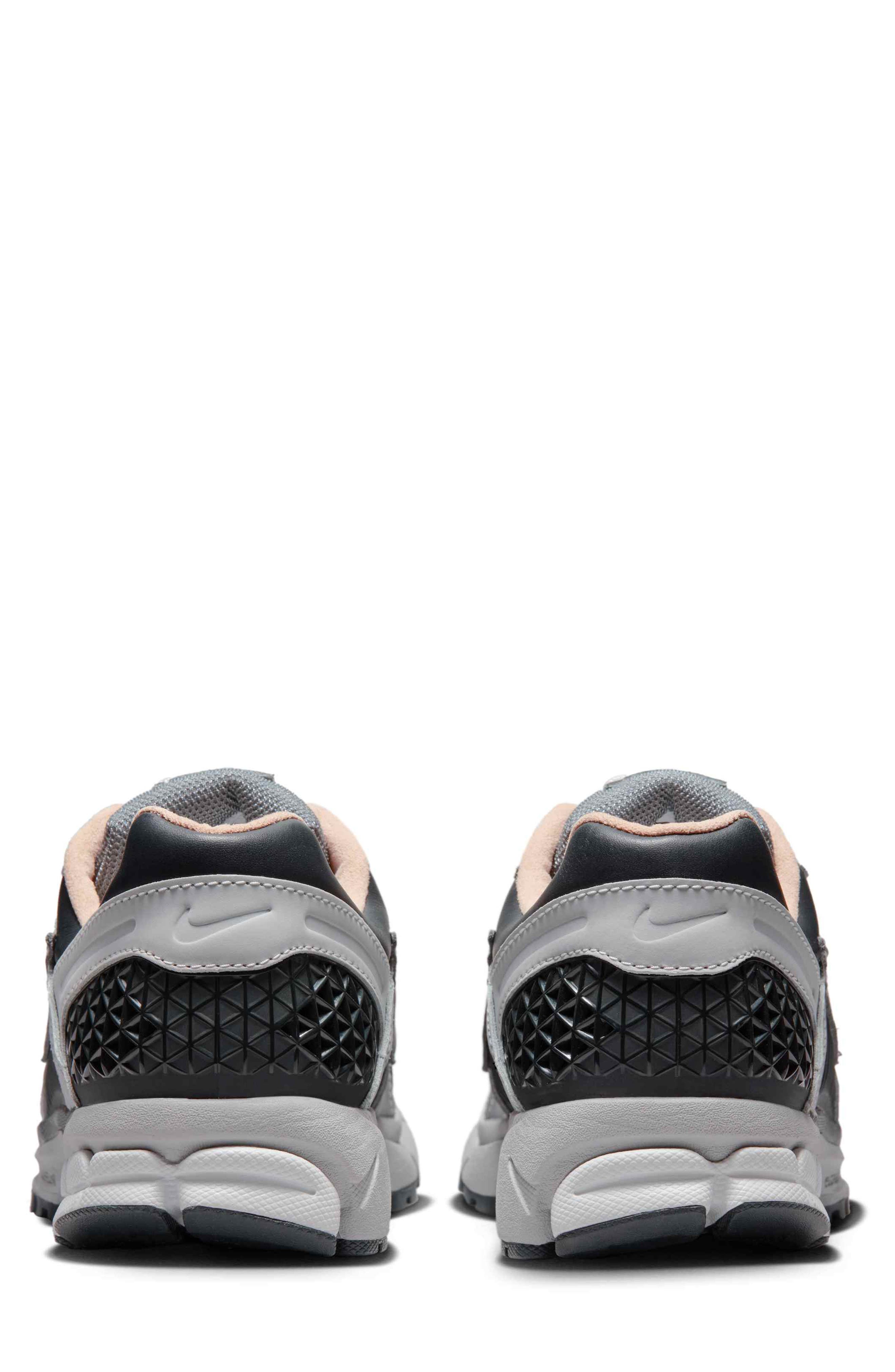 Nike Zoom Vomero 5 Sneaker, Alternate, color, 