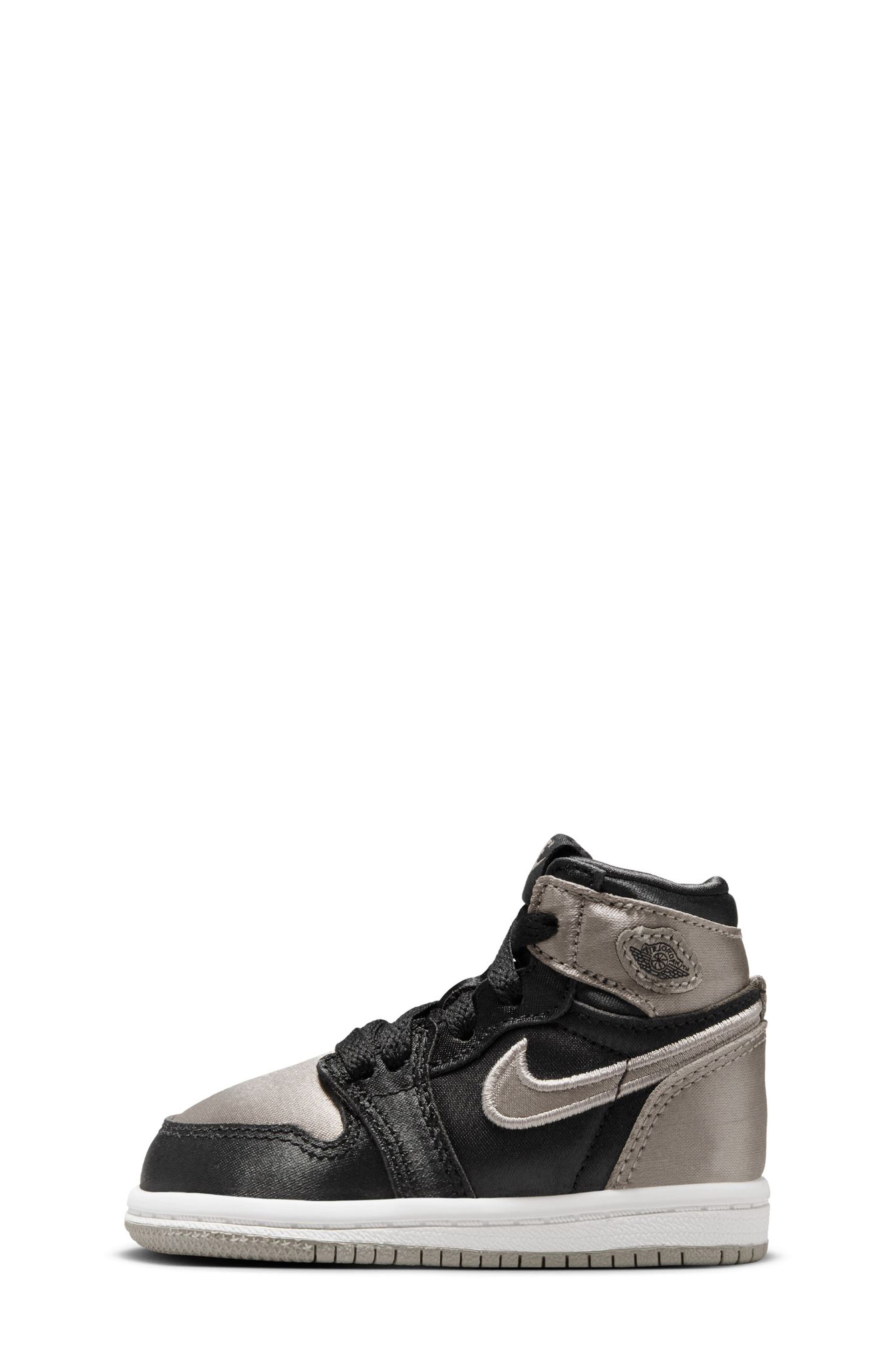 Jordan 1 Retro High Top Sneaker, Alternate, color, 