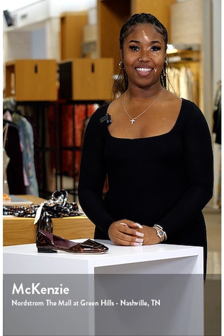 Tracy Half d'Orsay Flat video