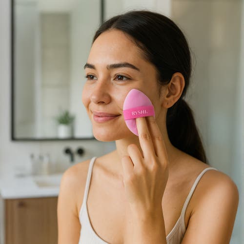 Pursonic Flawless Finish & Fresh Skin Bundle Reversible Sponge + Reusable Makeup Remover Cloths In Pink