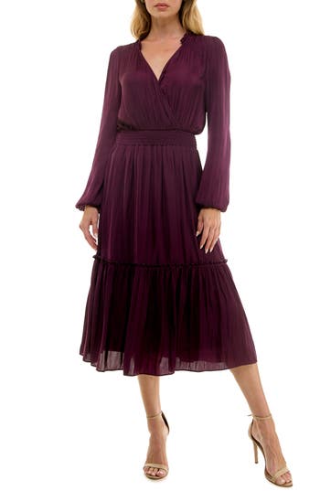 Socialite Long Sleeve Tiered Midi Dress In Burgundy
