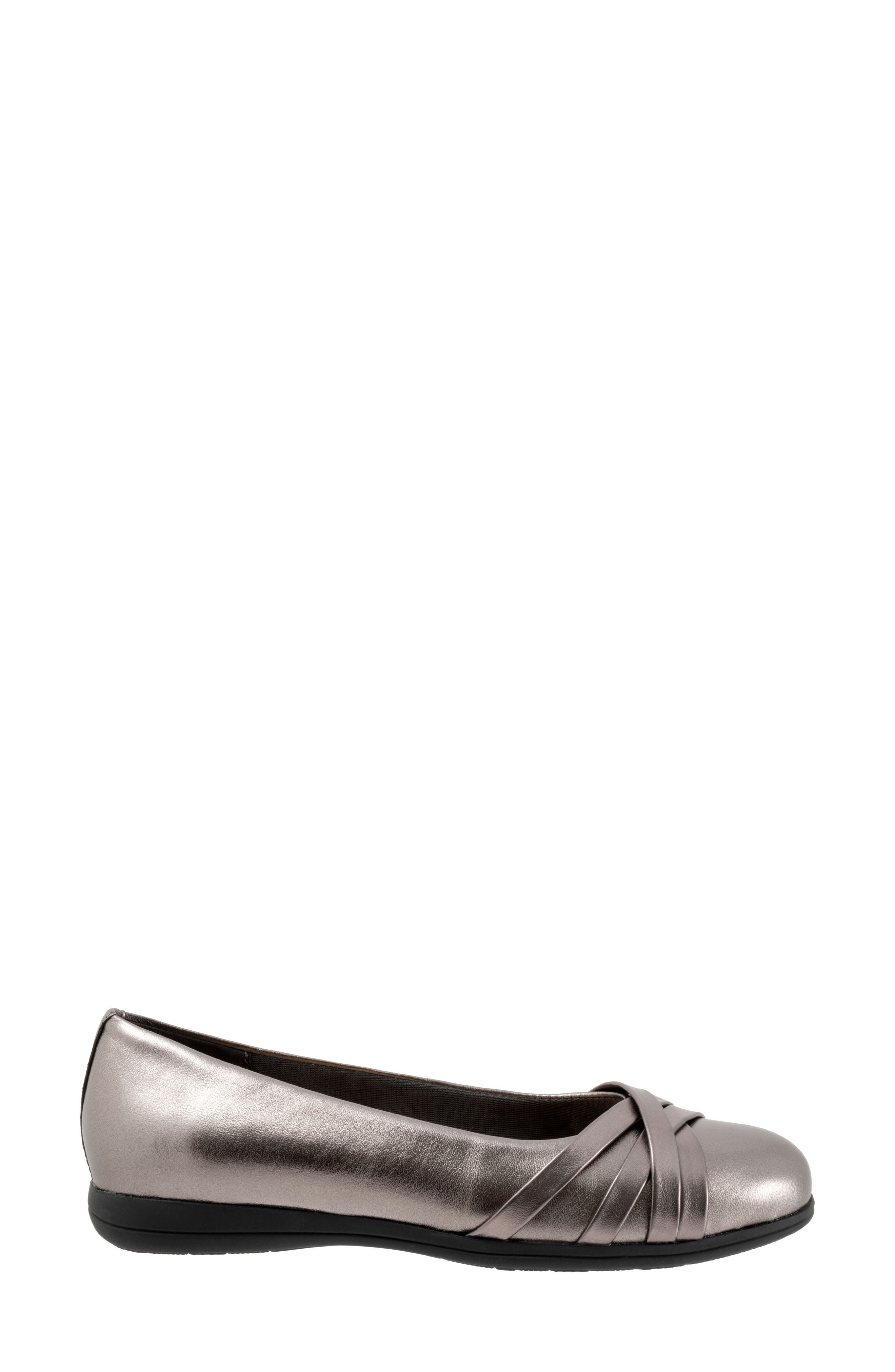 Trotters Daphne Flat, Alternate, color, Pewter