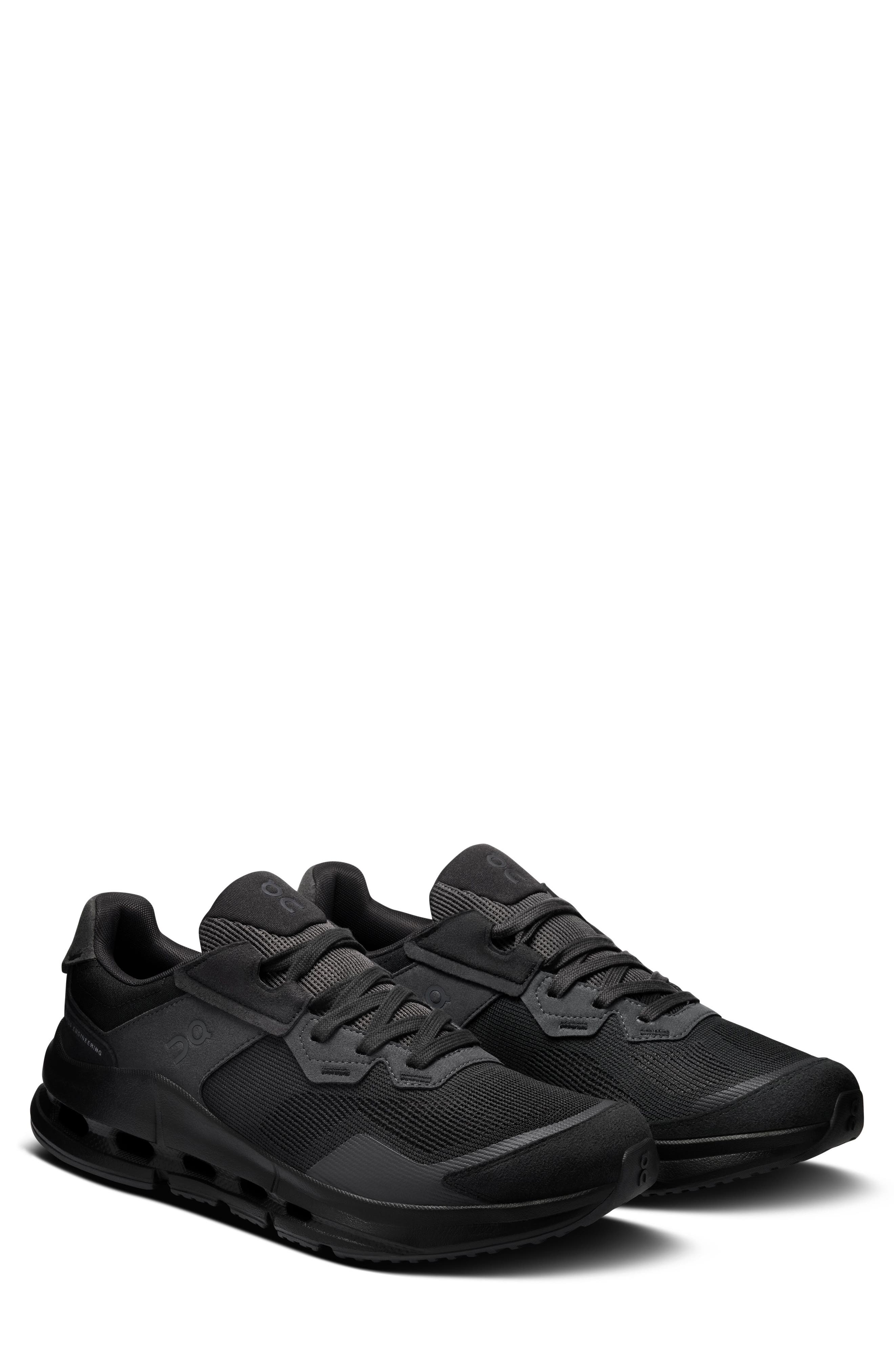 BLACK/ BLACK