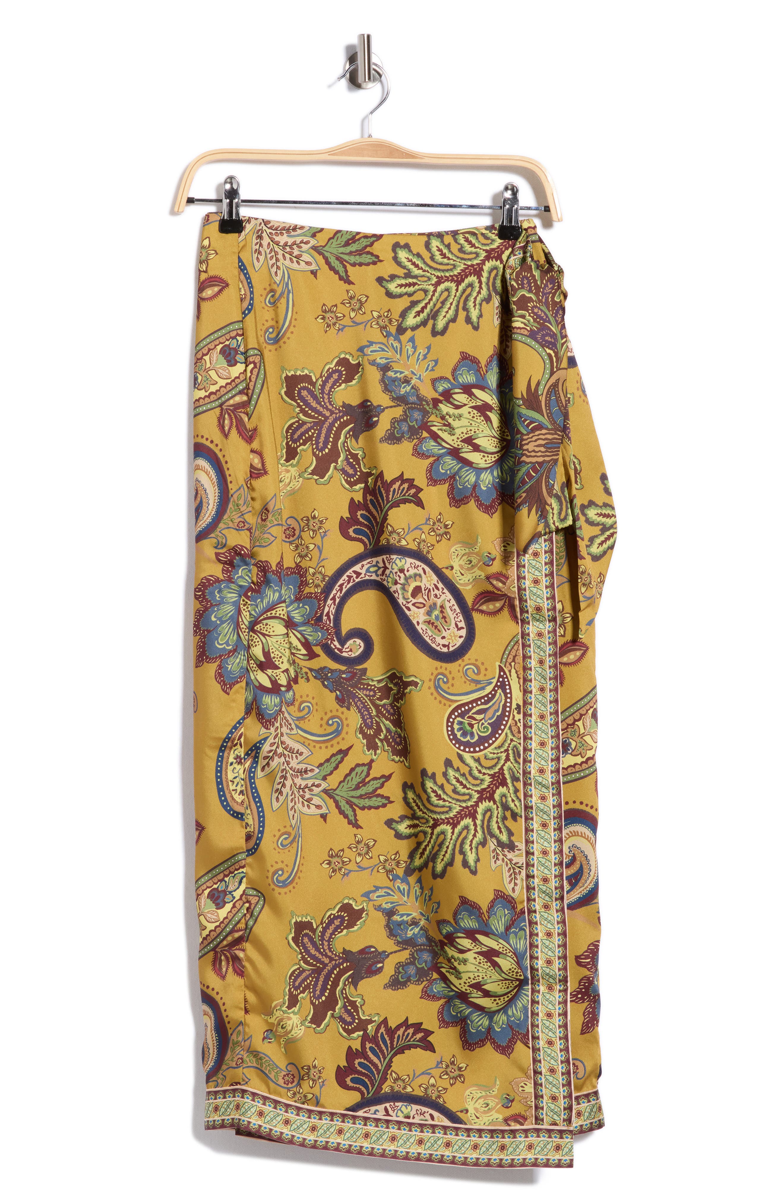 selected GOLD PAISLEY PRINT