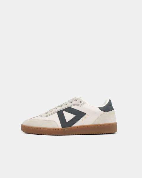 Hera Retro Low-Top Sneaker