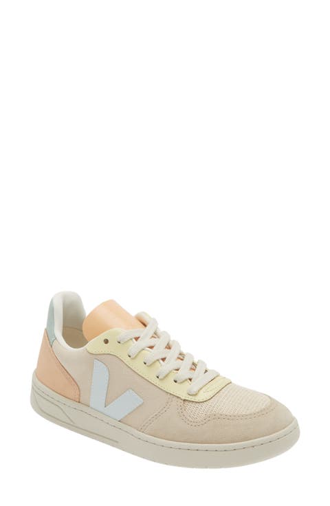V-10 Sneaker