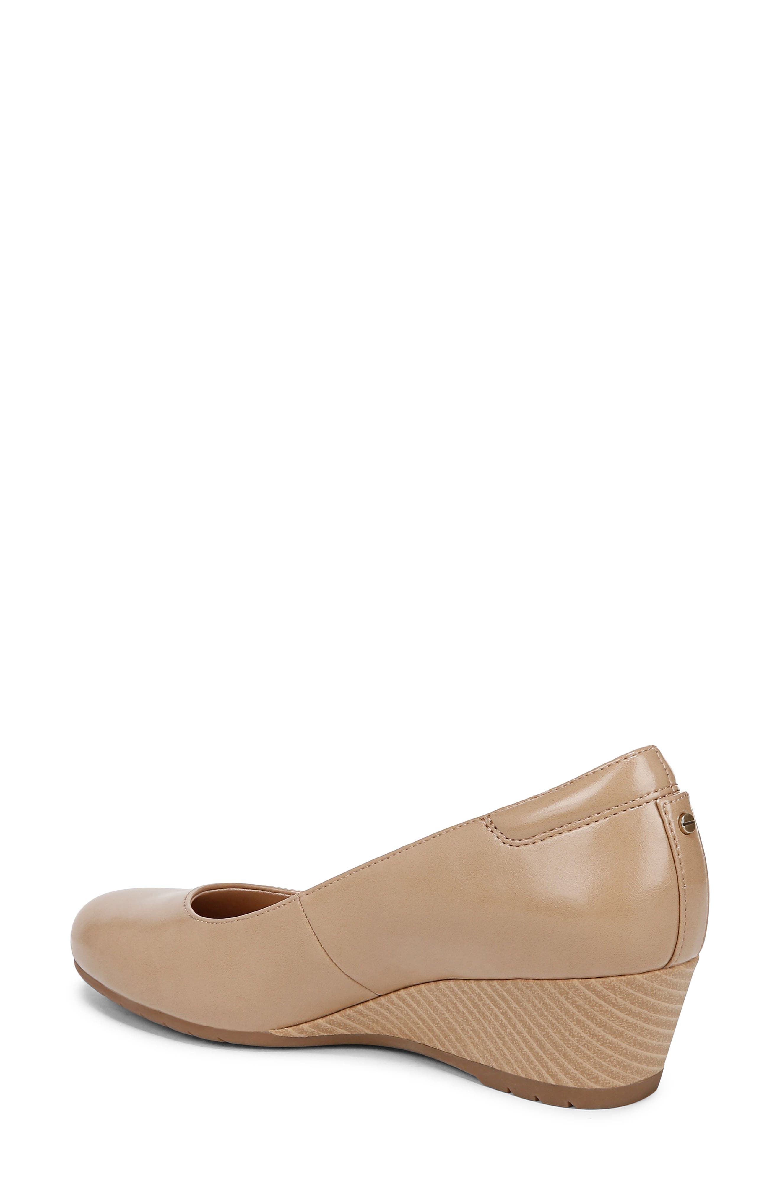 Be Flex Wedge Pump, Alternate, color, TAUPE