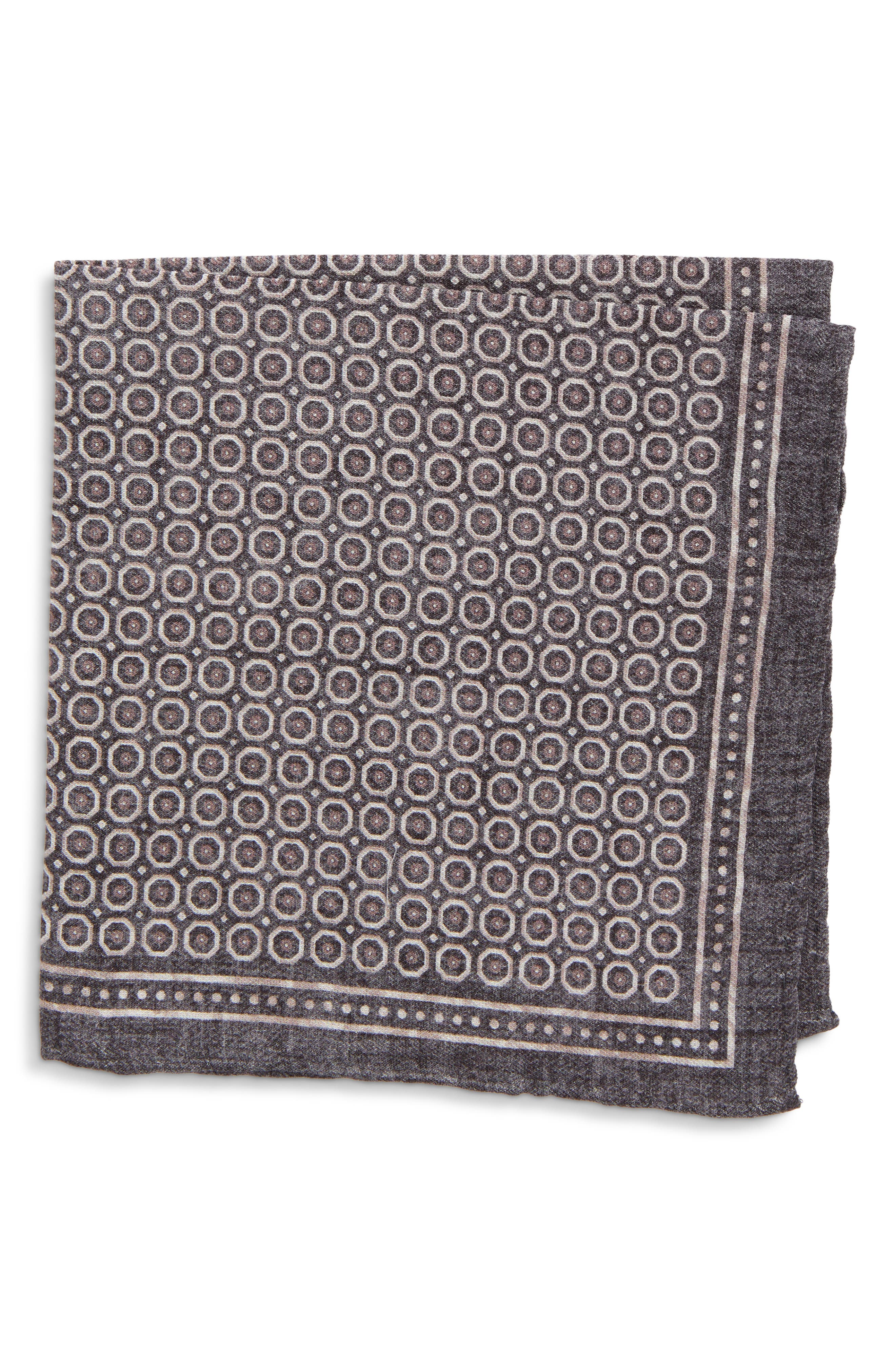selected 221302 BLK GRY SND