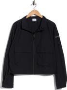 Columbia Paracutie Cropped Cargo Windbreaker