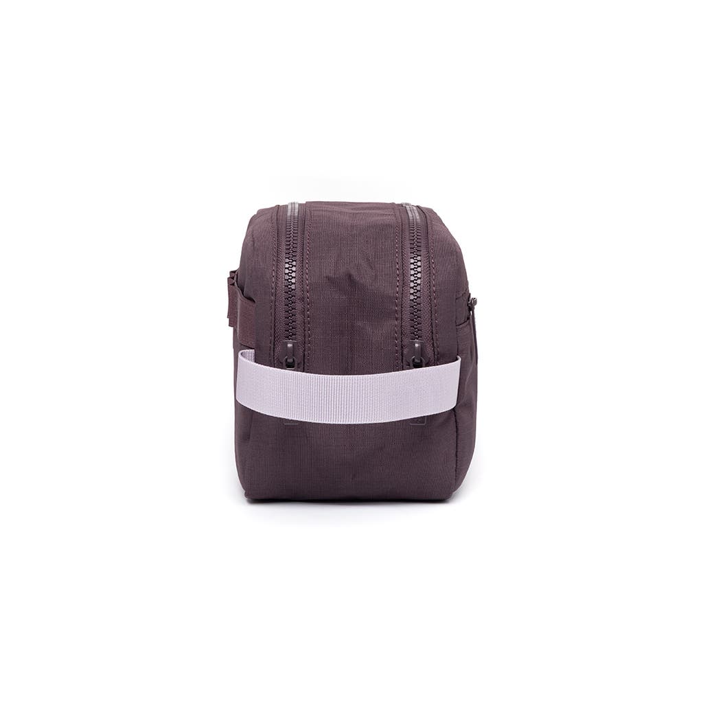 Kei Double Washbag, Alternate, color, WINE