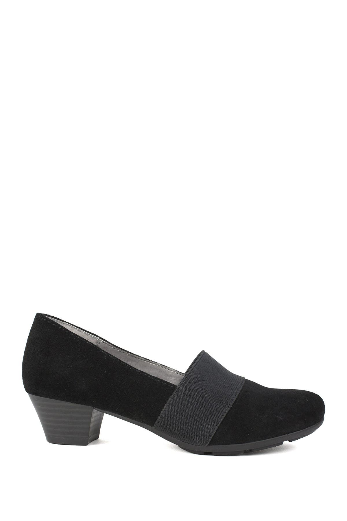 CLIFFS BY WHITE MOUNTAIN Uphill Suede Block Heel Pump (Women ...